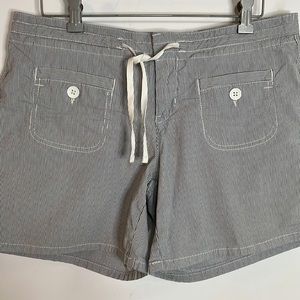 Gap Shorts Women's Size 8 Navy & White Micro Stripe Drawstring Waist Flat Front